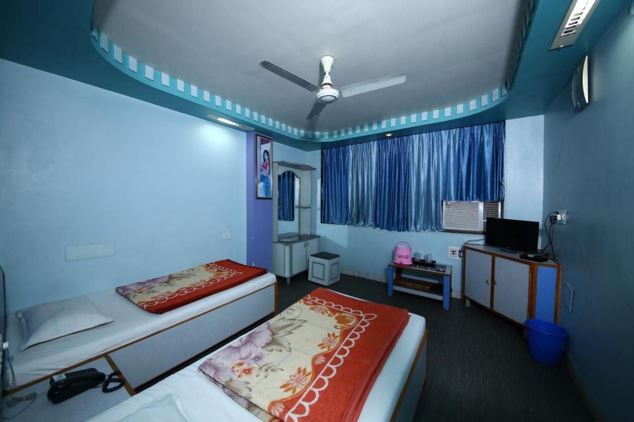 Hotel Darshan Amreli Buitenkant foto
