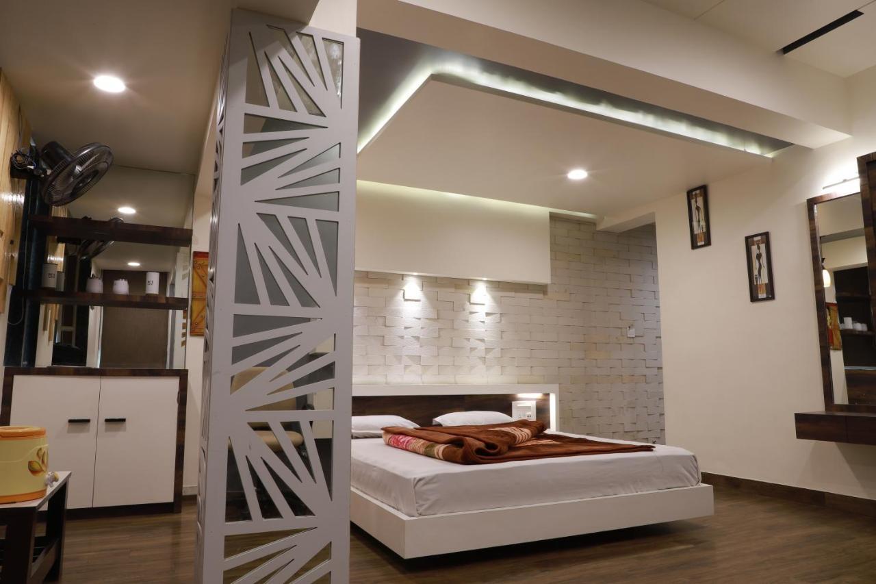 Hotel Darshan Amreli Buitenkant foto